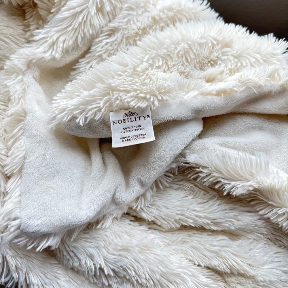 Super soft and luxurious Throw 50x70